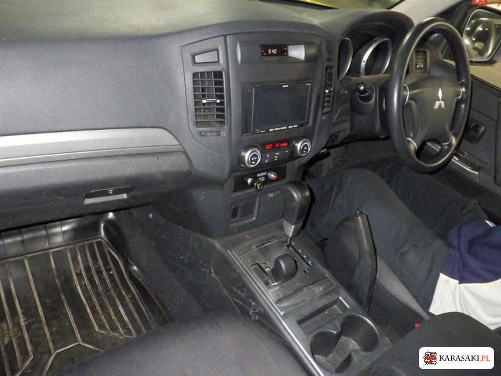 2014 Mitsubishi Pajero 5D 4WD 5