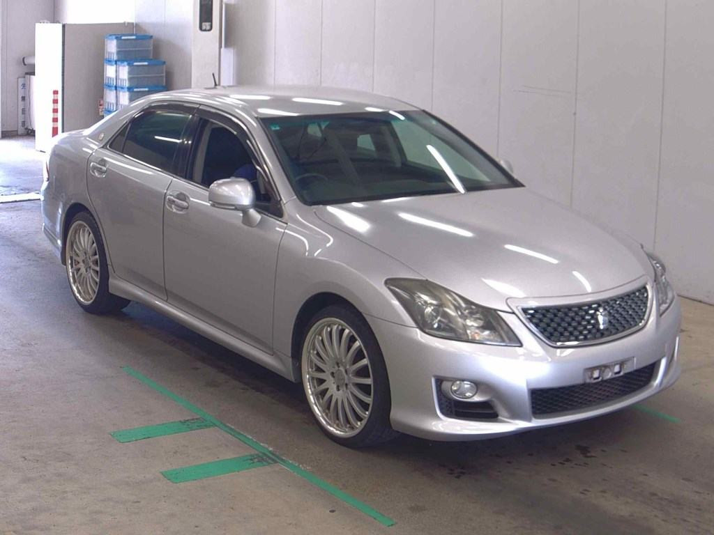 Toyota Crown 2009 z aukcji japońskiej