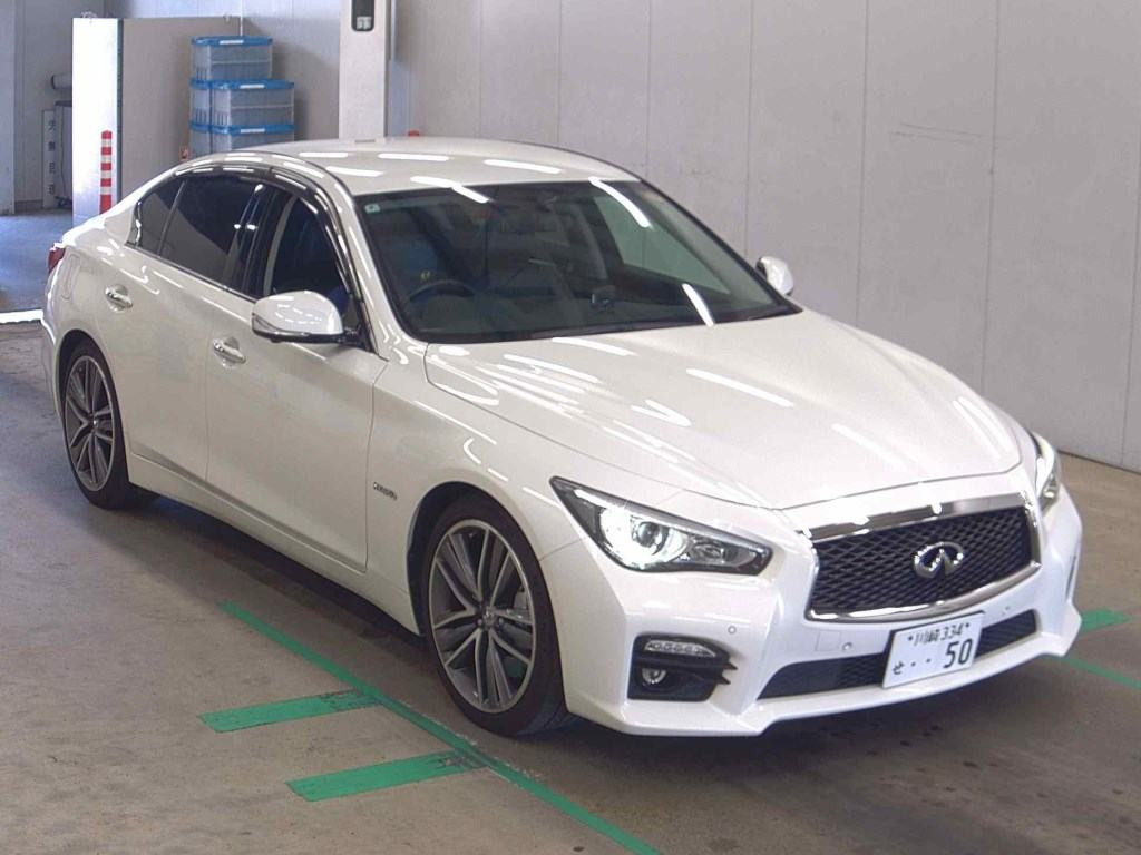 Nissan Skyline 2016 z aukcji japońskiej