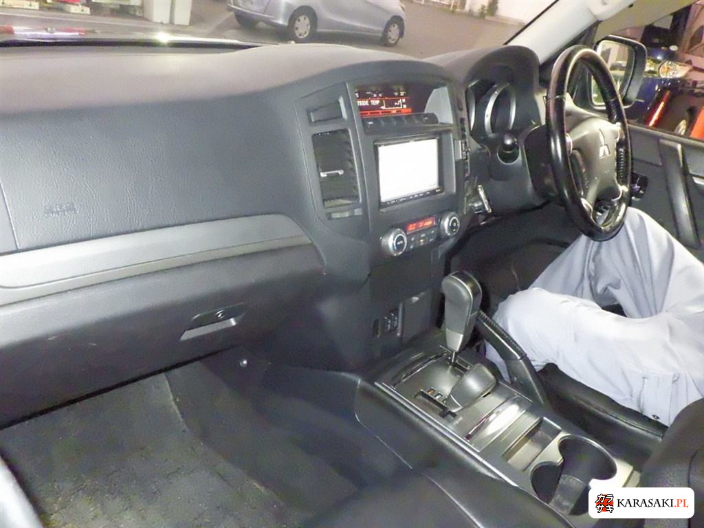 2012 Mitsubishi Pajero 5D 4WD 5