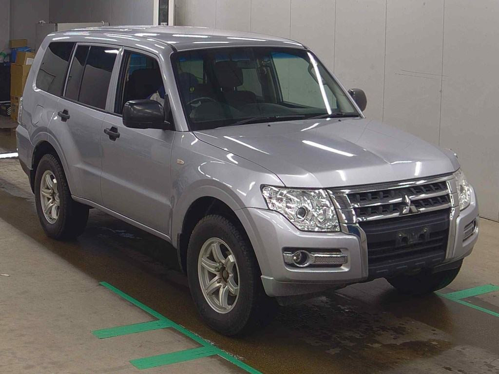 Mitsubishi Pajero 2016 z aukcji japońskiej