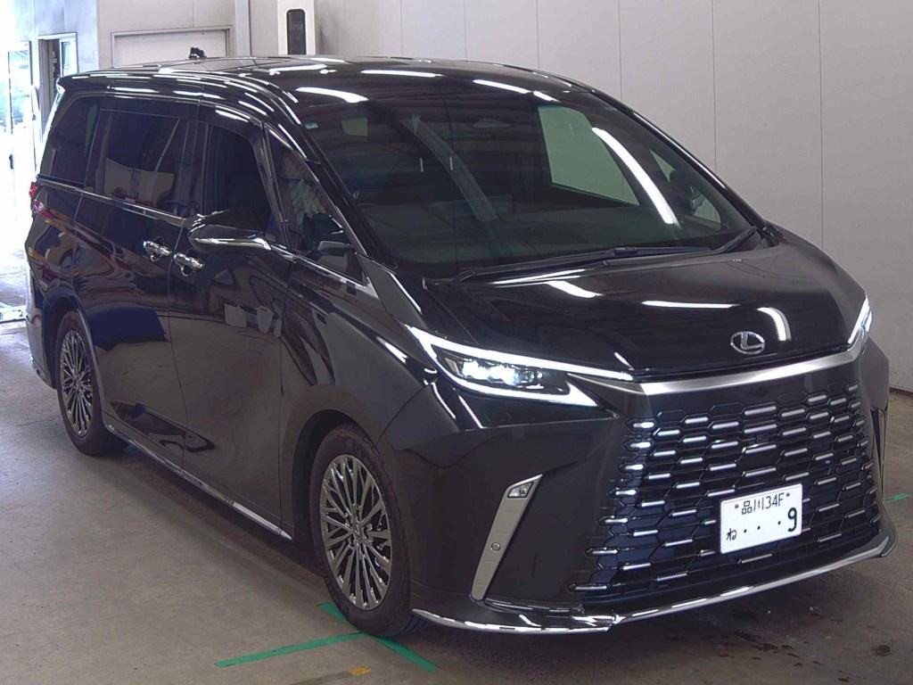 Lexus LM 2024 z aukcji japońskiej