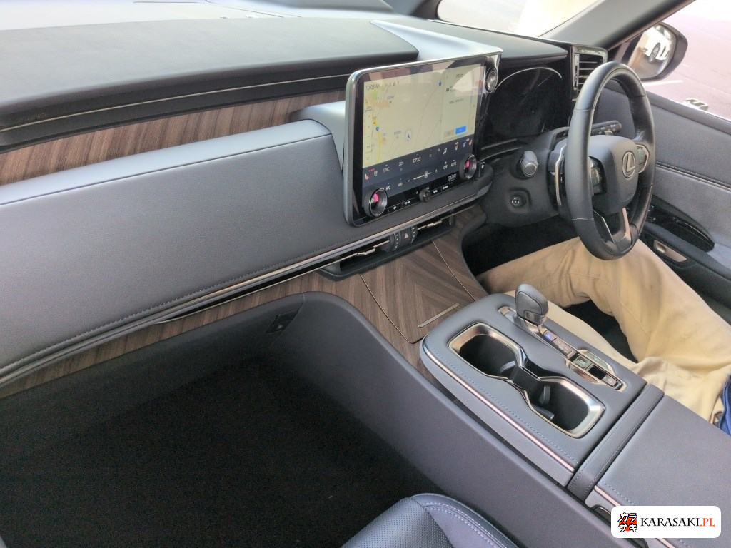 2024 Lexus LM 4WD LM500H Version L 5