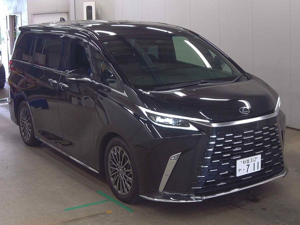 Lexus LM 2024 z aukcji japońskiej