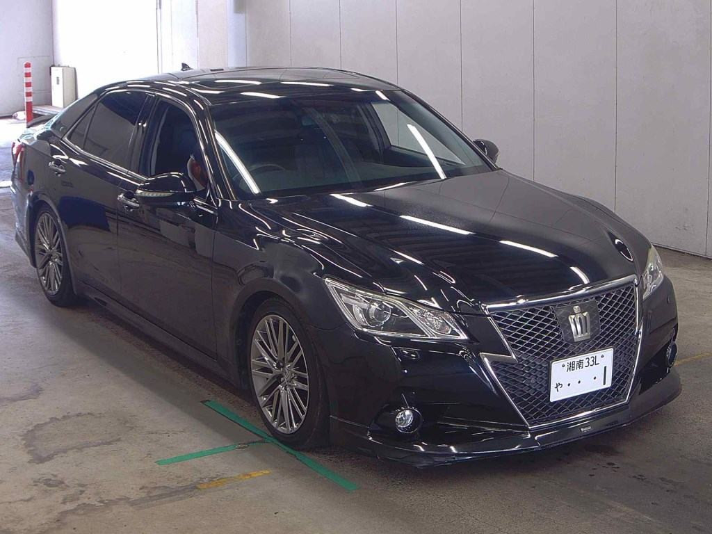 Toyota Crown 2013 z aukcji japońskiej