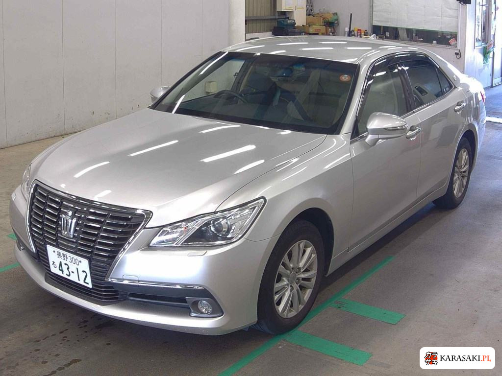 2013 Toyota Crown 4D 4WD Royal Saloon G I-Four 3