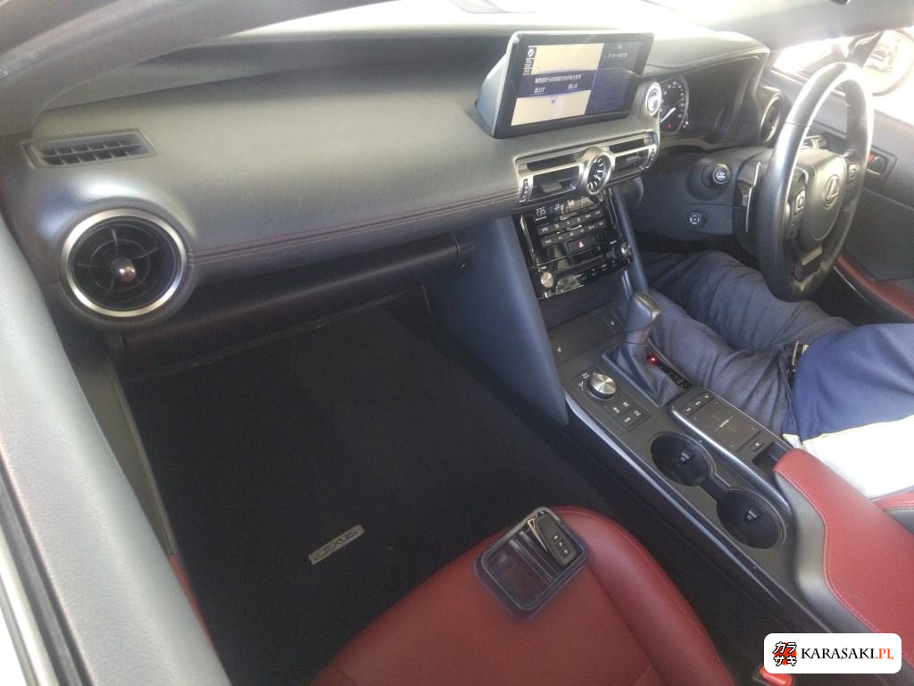 2021 Lexus Is 4D 4WD IS300H 5