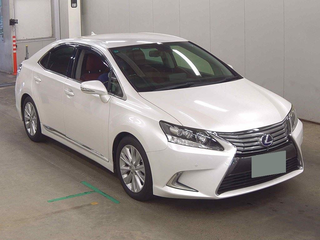 Lexus HS 2015 z aukcji japońskiej