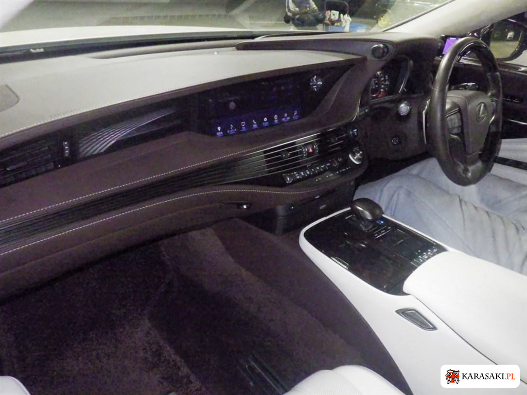 2017 Lexus LS 4WD LS500H Executive 5