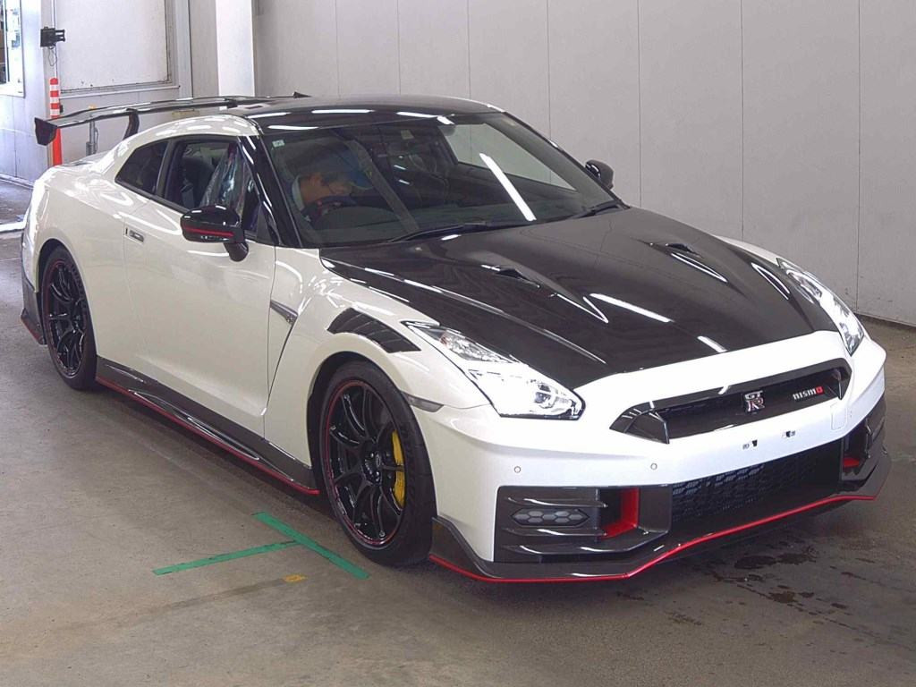 Nissan GT-R 2023 z aukcji japońskiej