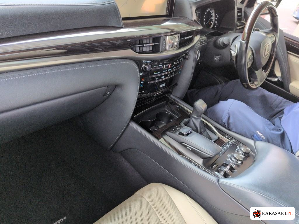 2017 Lexus LX 4WD LX570 5