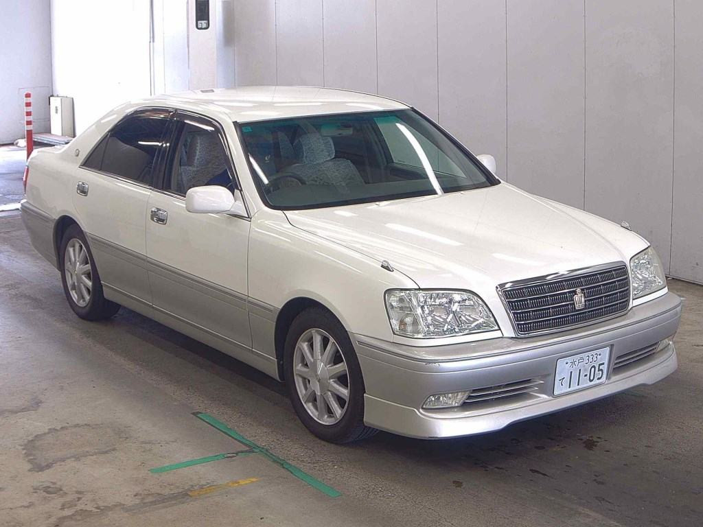 Toyota Crown 2002 z aukcji japońskiej