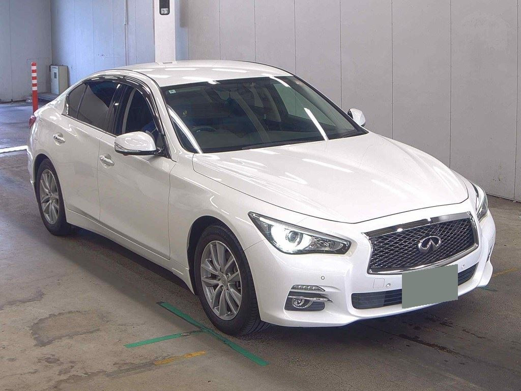 Nissan Skyline 2014 z aukcji japońskiej