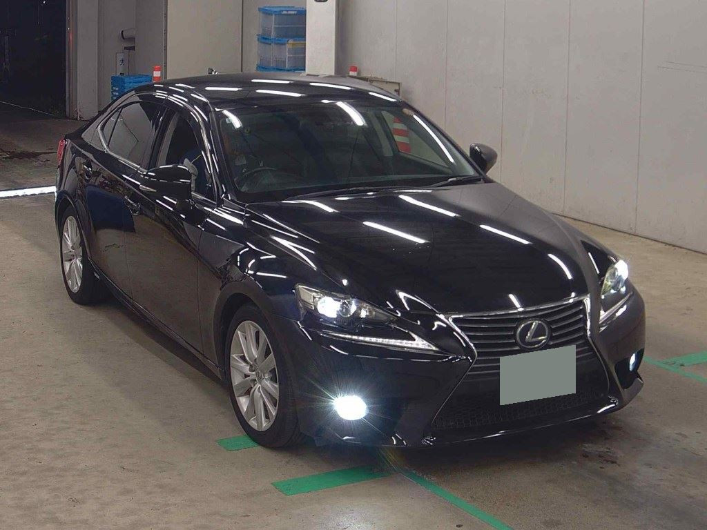 Lexus Is 2013 z aukcji japońskiej