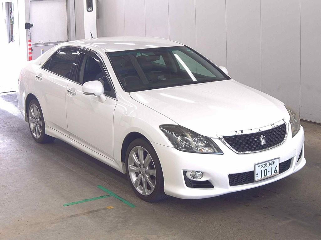 Toyota Crown 2009 z aukcji japońskiej