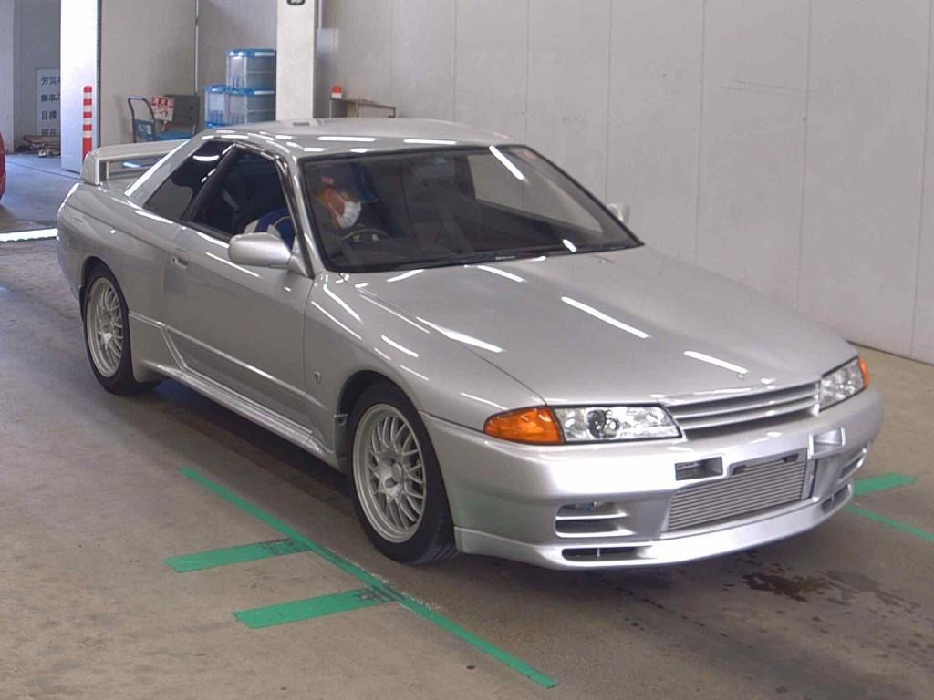 Nissan Skyline 1993 z aukcji japońskiej
