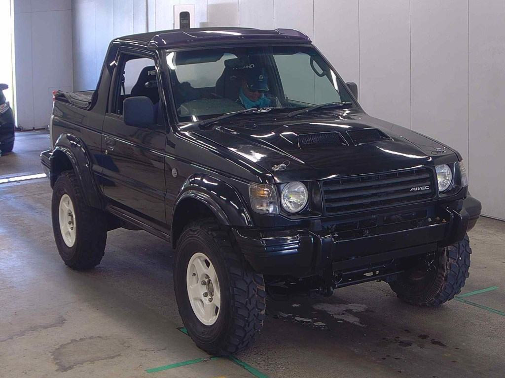 Mitsubishi Pajero 1998 z aukcji japońskiej