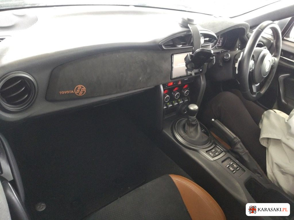 2019 Toyota 86 GT British Green Limited 5