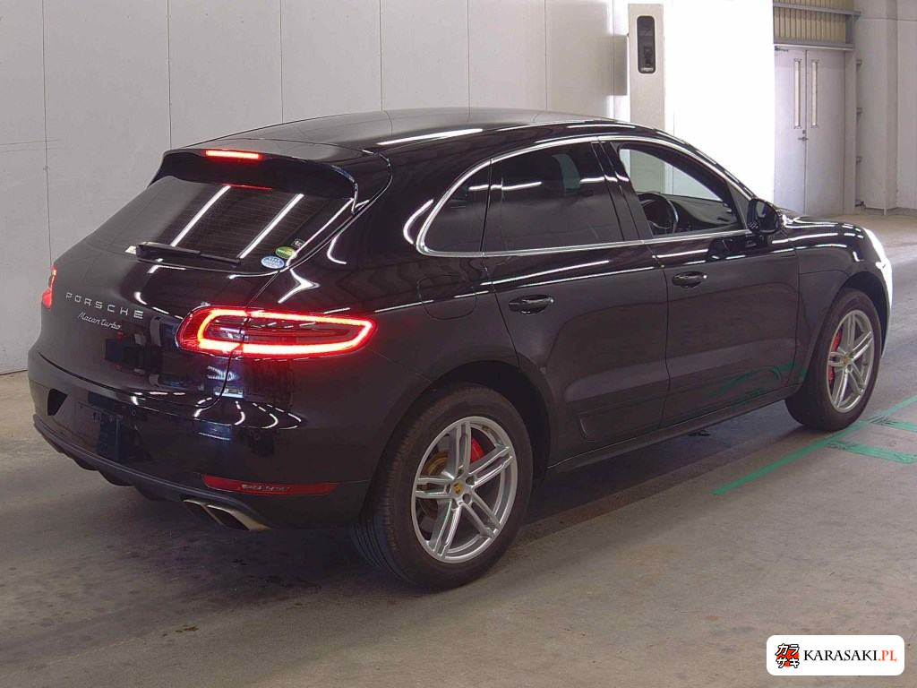 2016 Porsche Macan 4WD Turbo 4