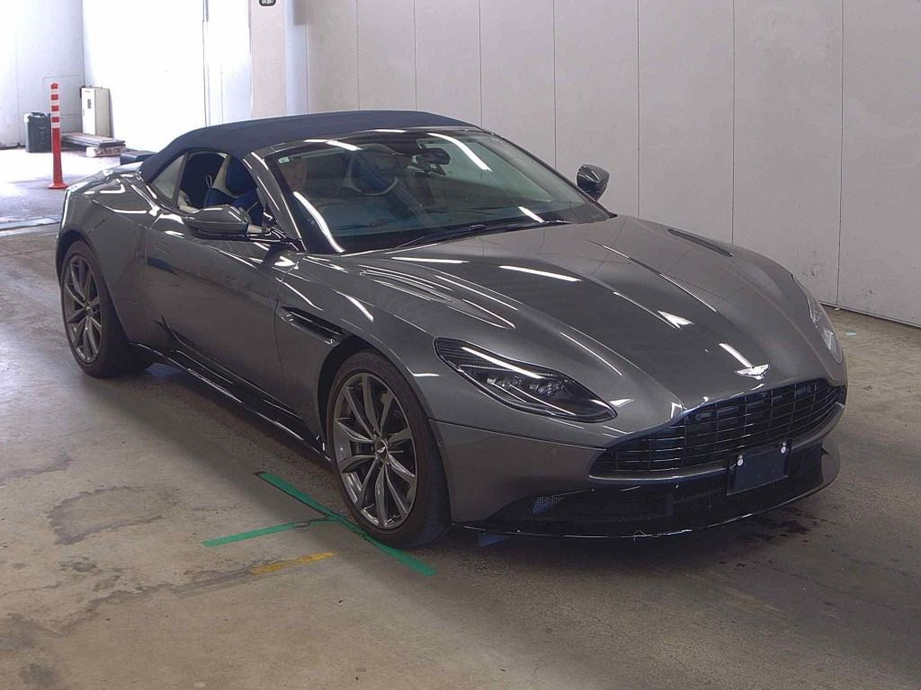 Aston Martin DB11 2019 z aukcji japońskiej