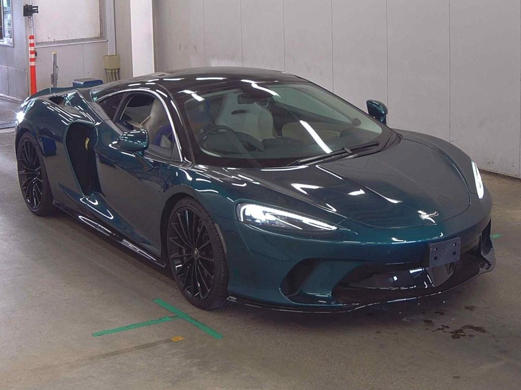 McLaren GT 2023 z aukcji japońskiej