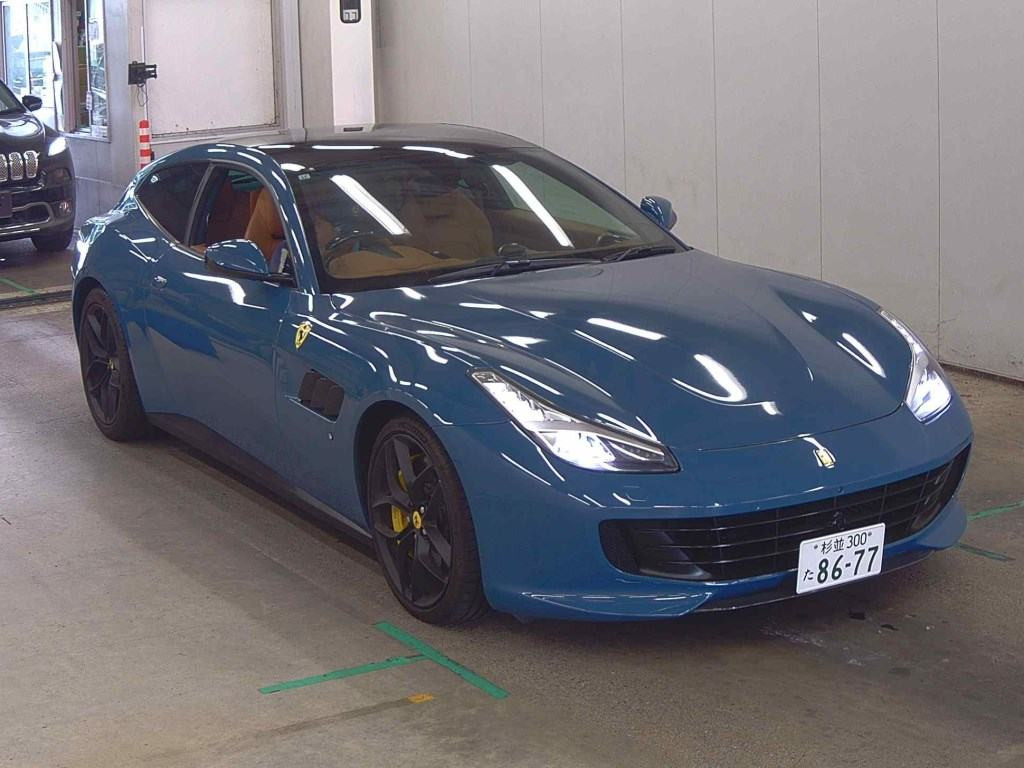 Ferrari GTC4 Lusso 2017 z aukcji japońskiej