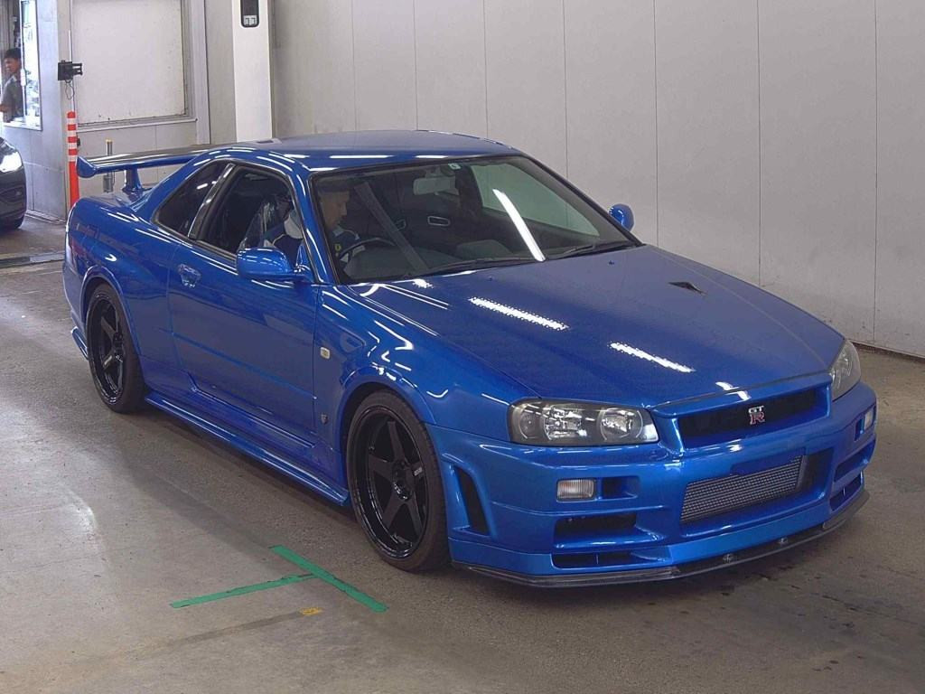 Nissan Skyline 2001 z aukcji japońskiej