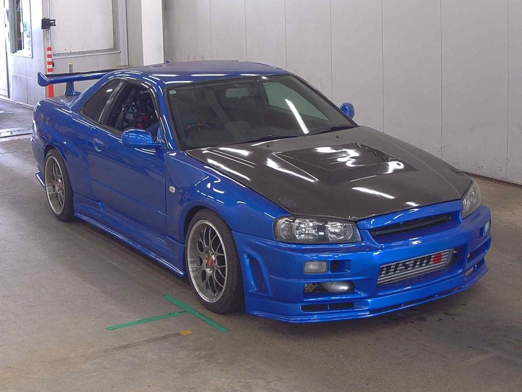 Nissan Skyline 1998 z aukcji japońskiej