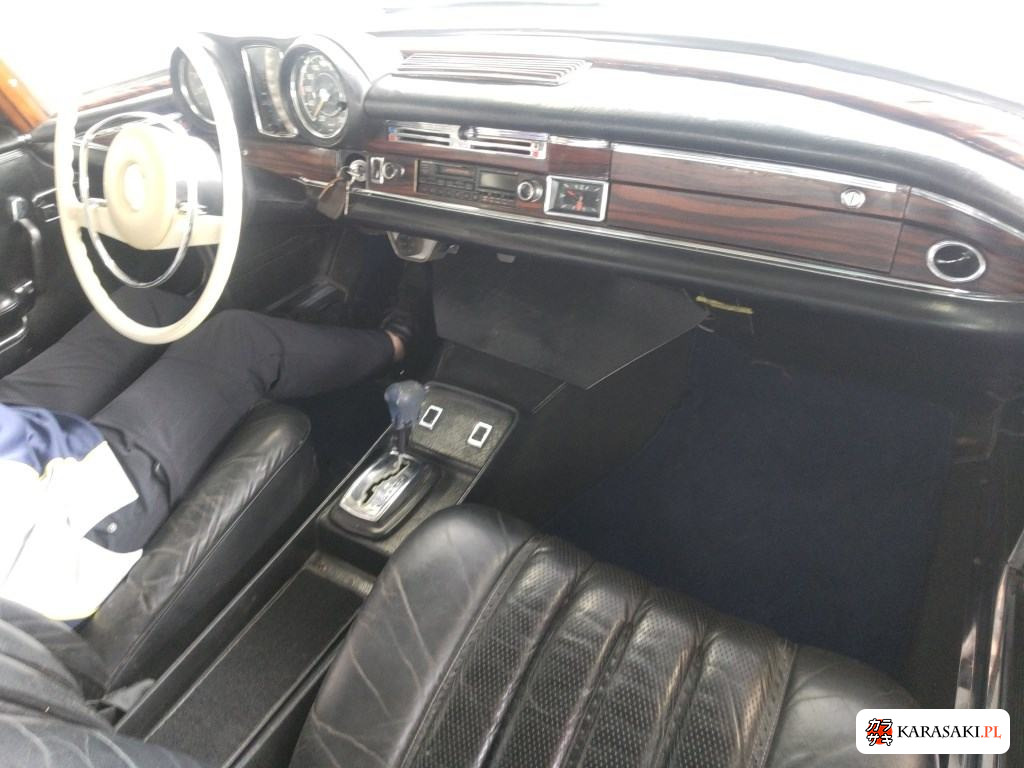 1977 Mercedes-Benz 111024 5