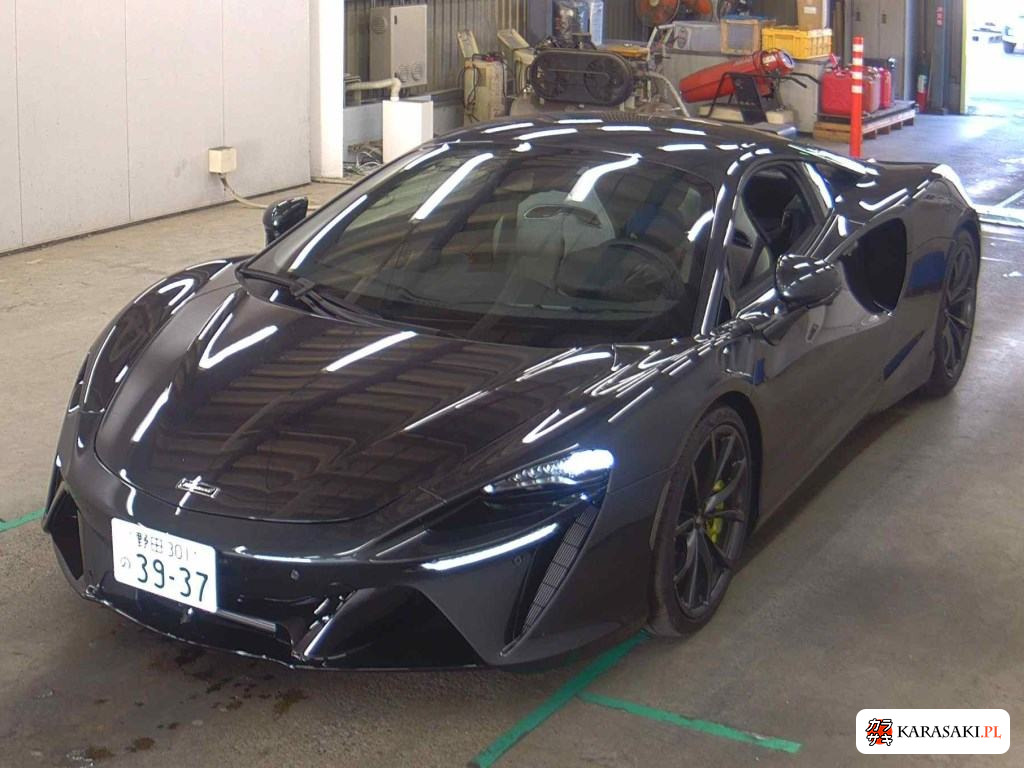2024 McLaren Artura 3