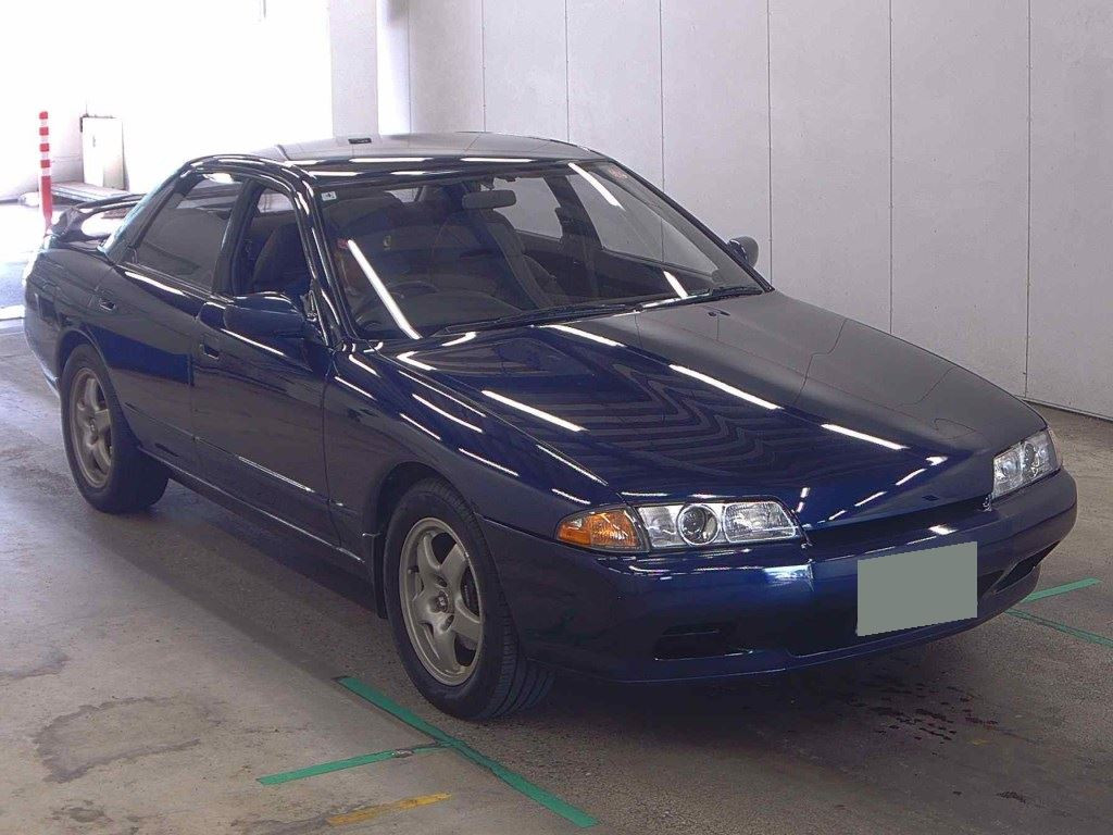 Nissan Skyline 1989 z aukcji japońskiej