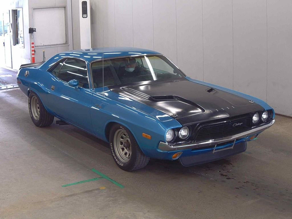 Dodge Challenger 1974 z aukcji japońskiej
