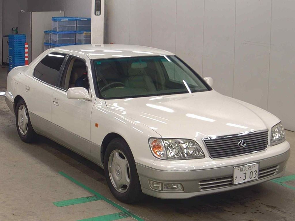 Toyota Celsior 1999 z aukcji japońskiej