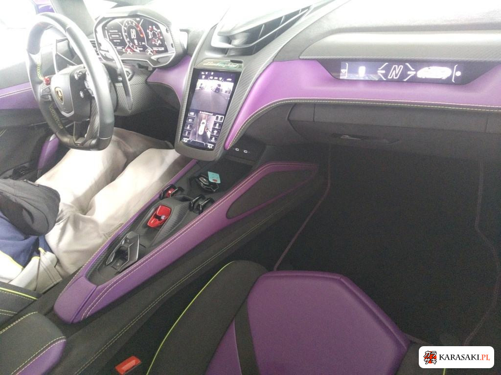 2025 Lamborghini Revuelto 4WD 5