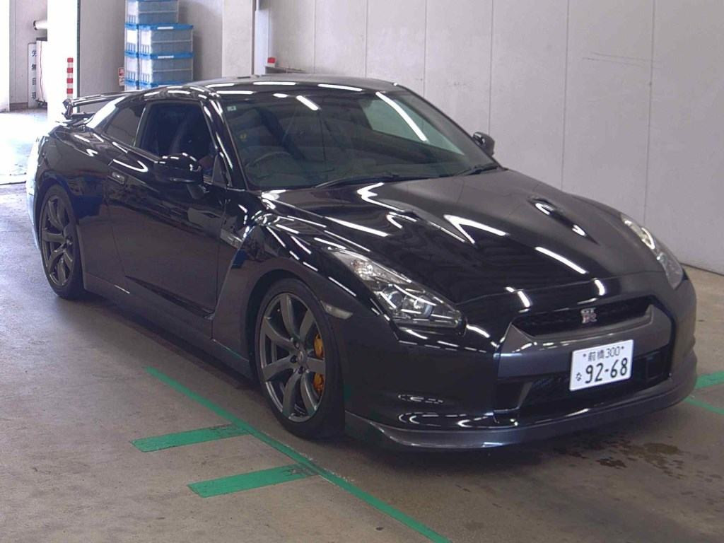 Nissan GT-R 2008 z aukcji japońskiej