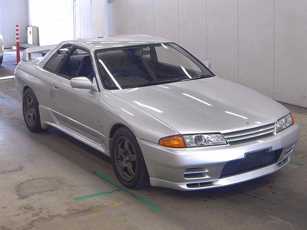 Nissan Skyline 1993 z aukcji japońskiej