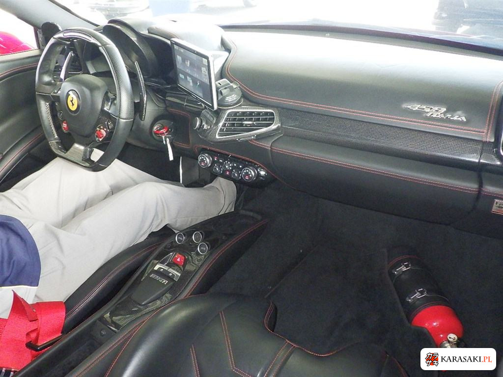 2017 Ferrari 458 Italia Base Grade 5