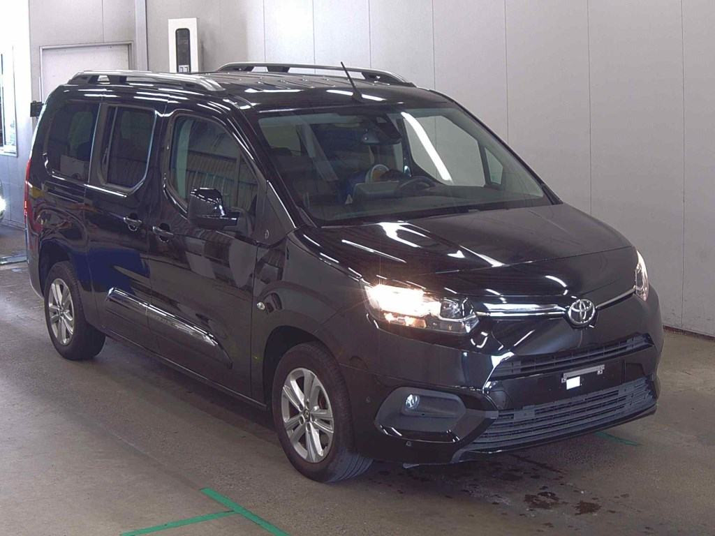 America Toyota FUMEI 2022 z aukcji japońskiej