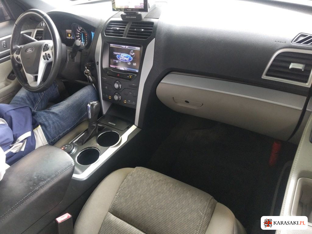 2013 Ford Explorer 5D 4WD XLT 5