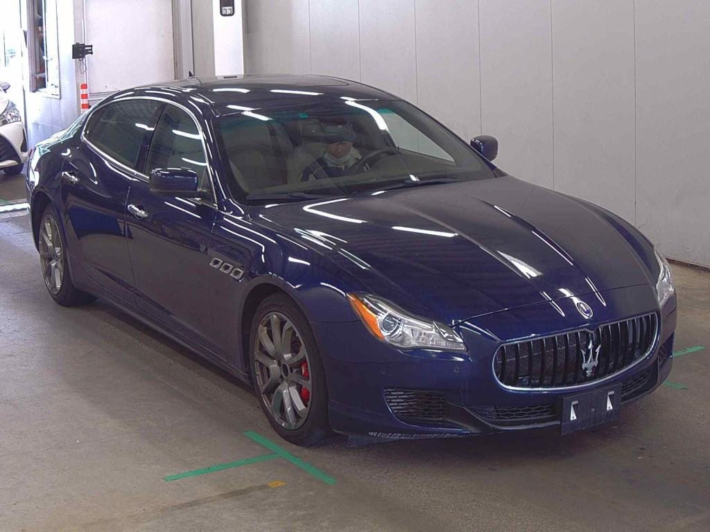 Maserati Quattroporte 2015 z aukcji japońskiej