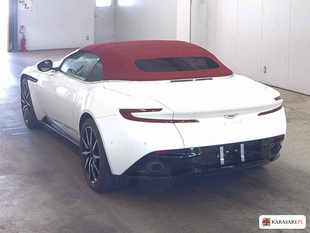 2018 Aston Martin DB11 2
