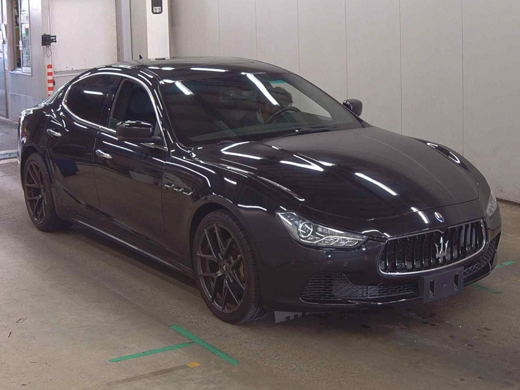 Maserati Ghibli 2014 z aukcji japońskiej
