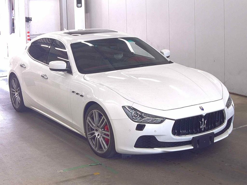 Maserati Ghibli 2014 z aukcji japońskiej