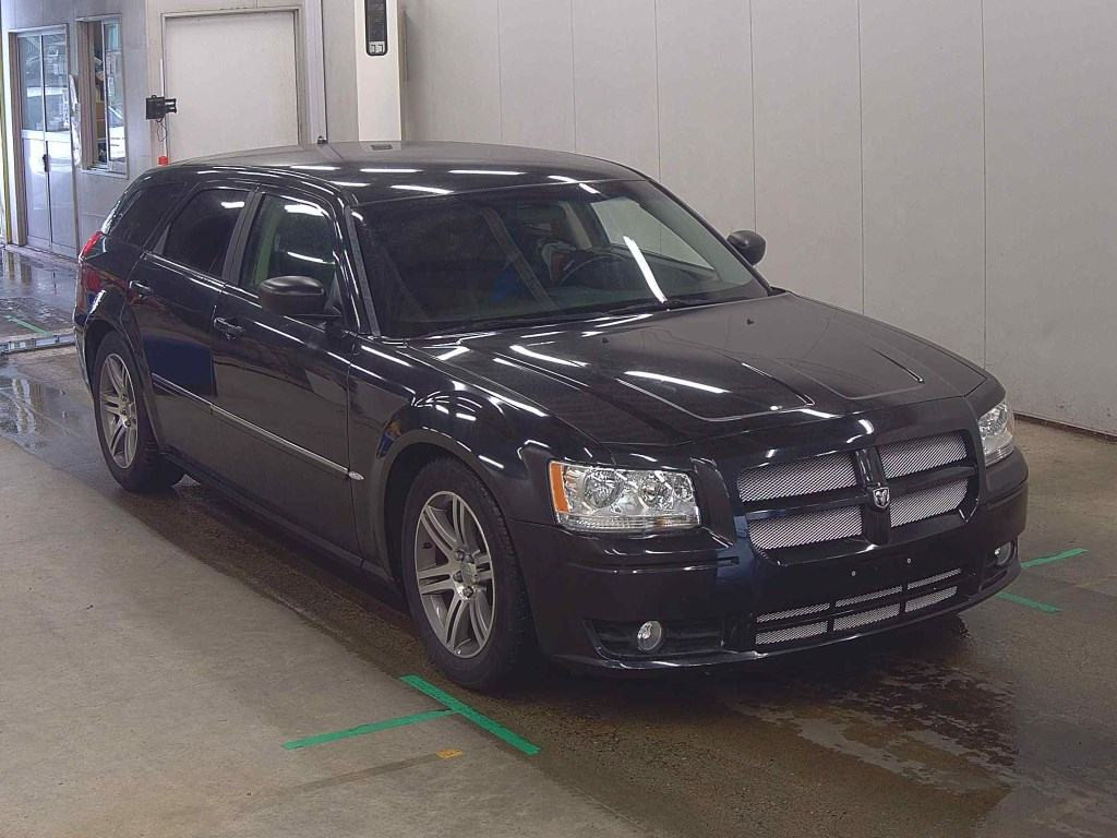 Dodge Magnum 2011 z aukcji japońskiej