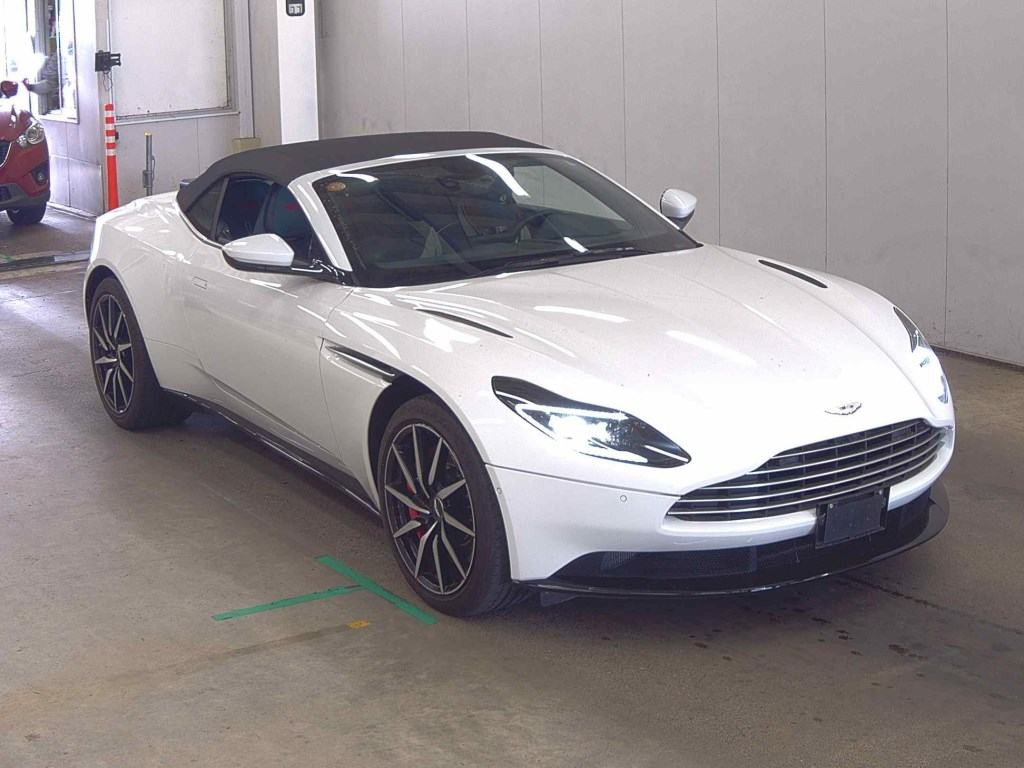 Aston Martin AM521 2022 z aukcji japońskiej