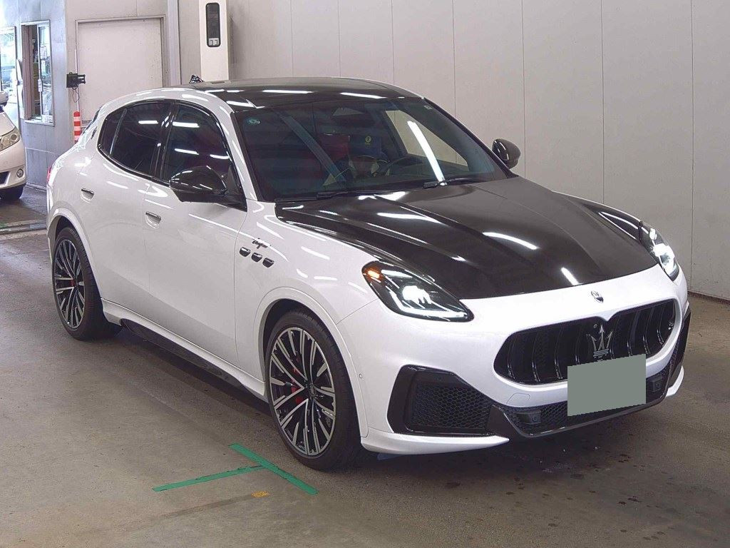 Maserati Grecale 2023 z aukcji japońskiej