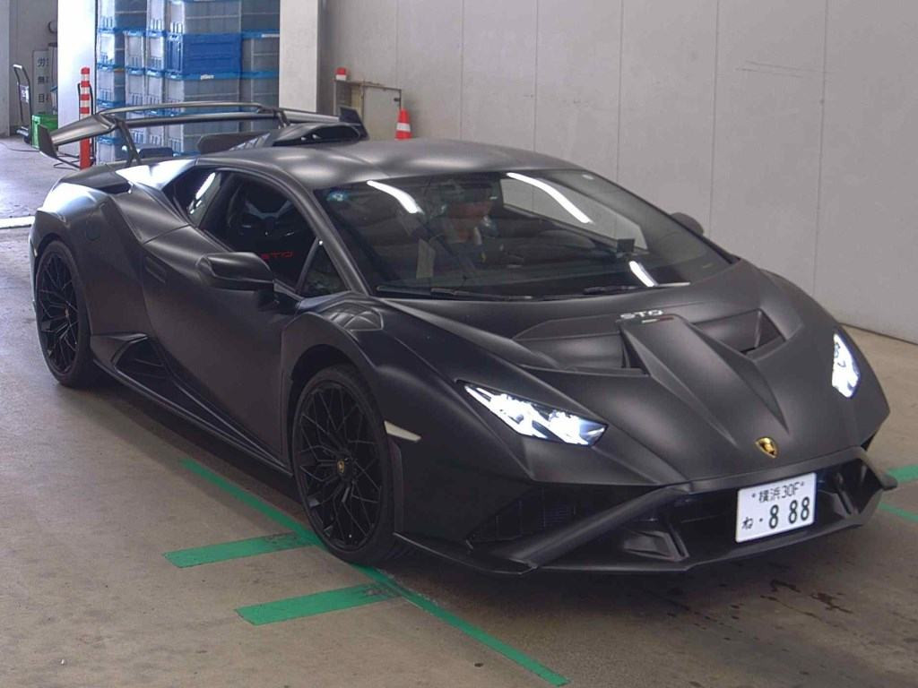 Lamborghini ZFDGFB 2023 z aukcji japońskiej
