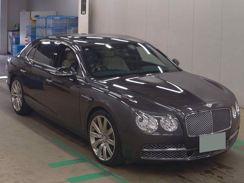Bentley Flying Spur 2016 z aukcji japońskiej