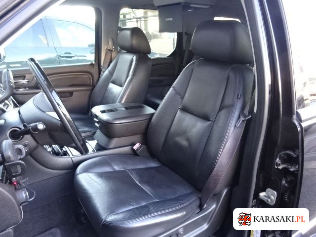 2010 Cadillac Escalade 4WD Base Grade 10