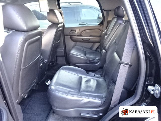 2010 Cadillac Escalade 4WD Base Grade 8